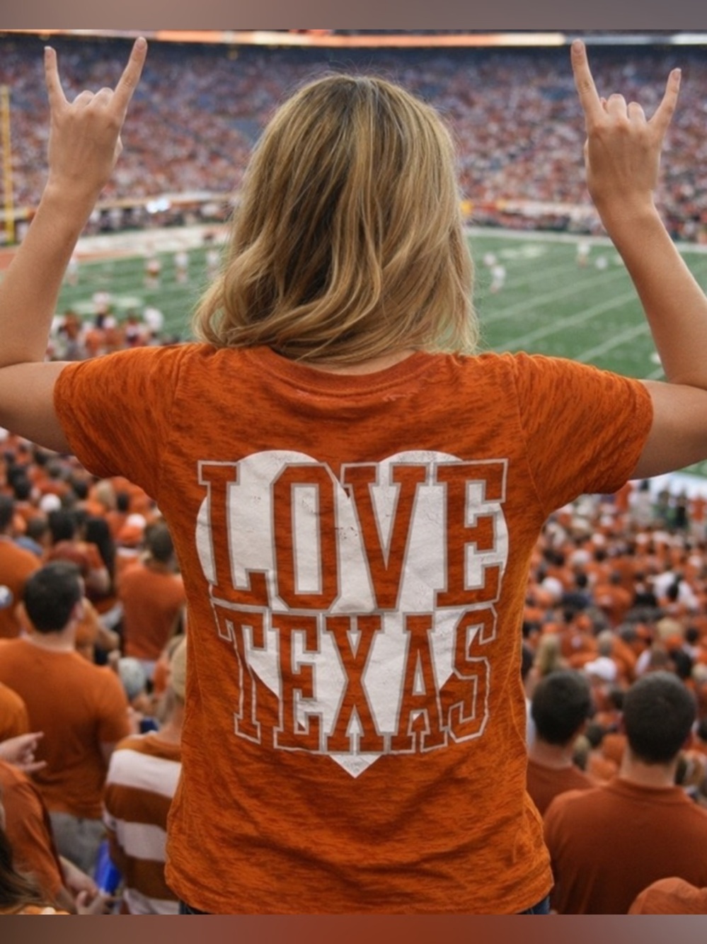 Texas Longhorns 🤘🏽💜 Burnout V-Neck Tee “🧡 Love Texas” | Small